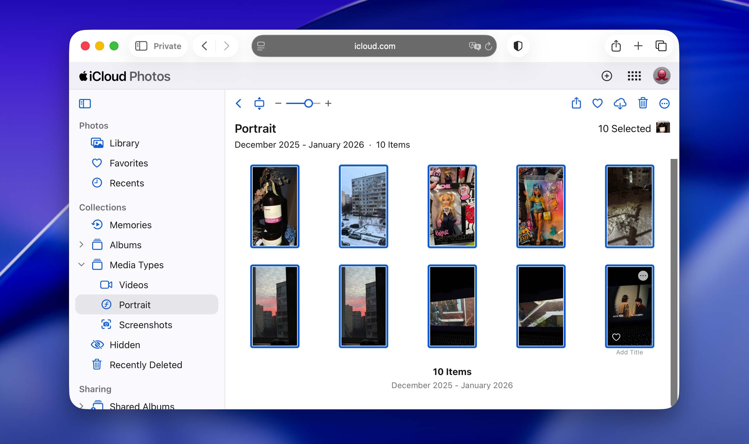 Selecting and deleting multiple photos on iCloud.com
