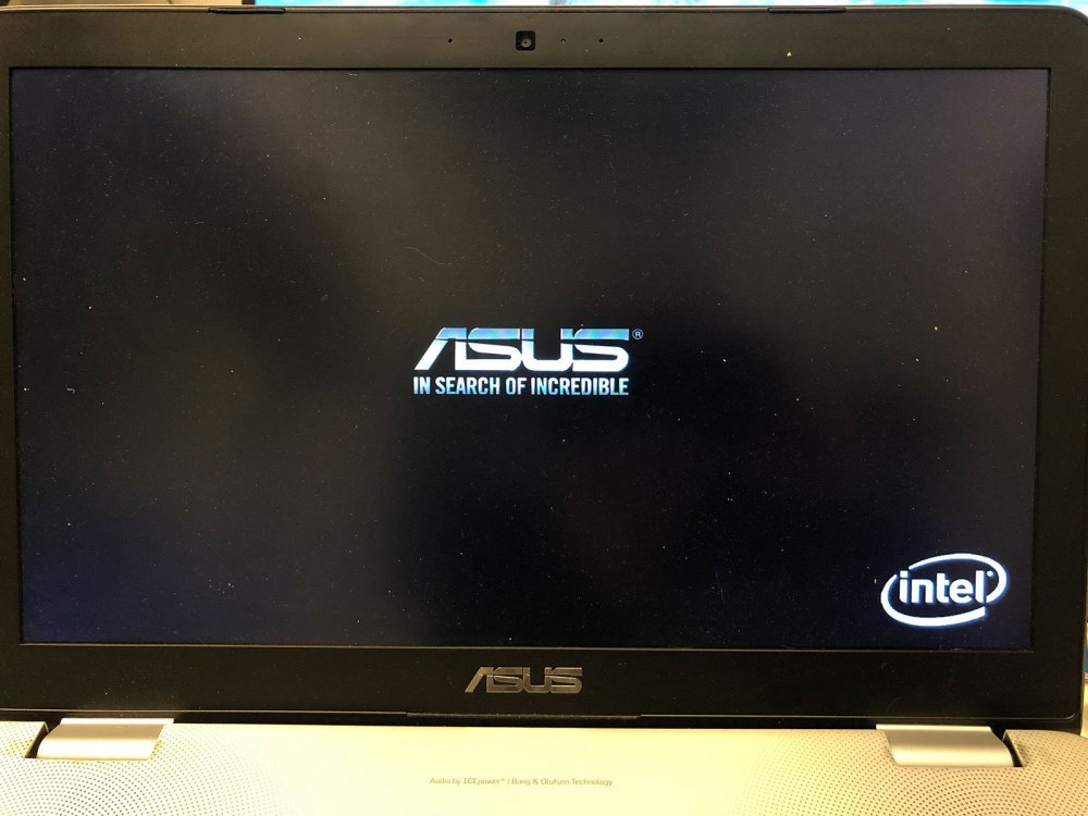 asus-fermo.jpg