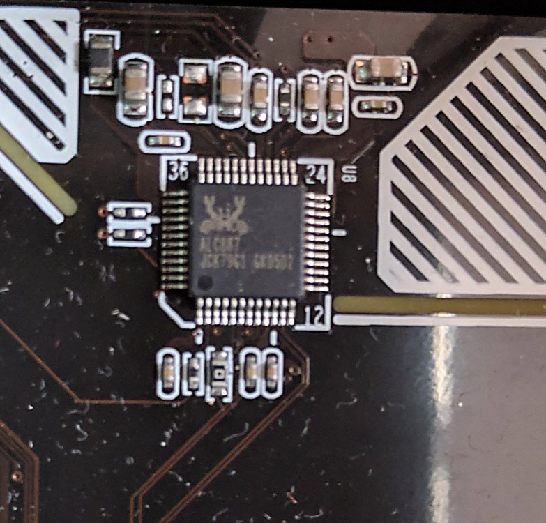 ALC887 chip.jpg