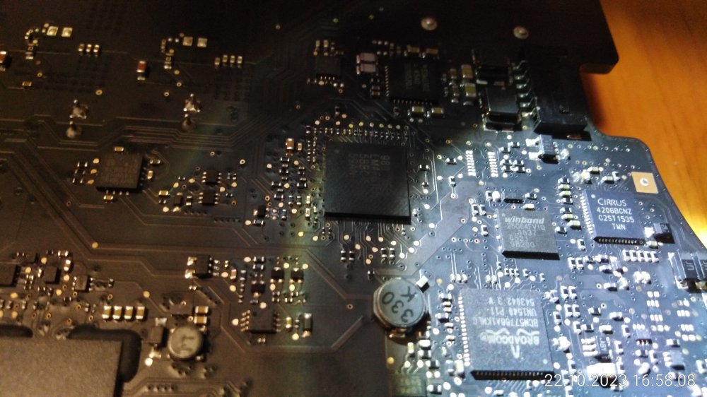 EFI-Winbond-Chip-A1419-820-00134-A.jpg